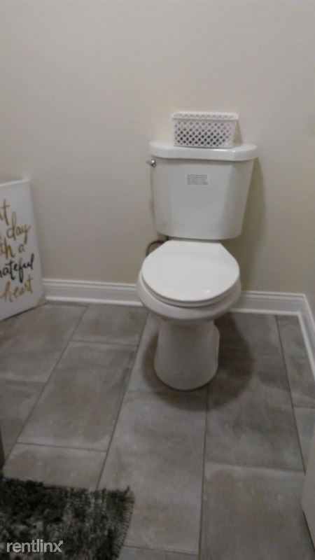 Building Photo - 8136 S Kedzie Ave