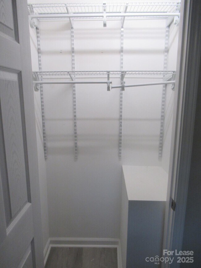 Building Photo - 1761 River Rd