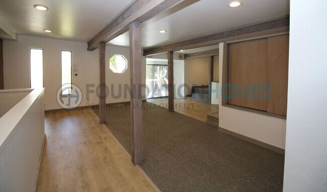 Building Photo - 93 Live Oak Ave