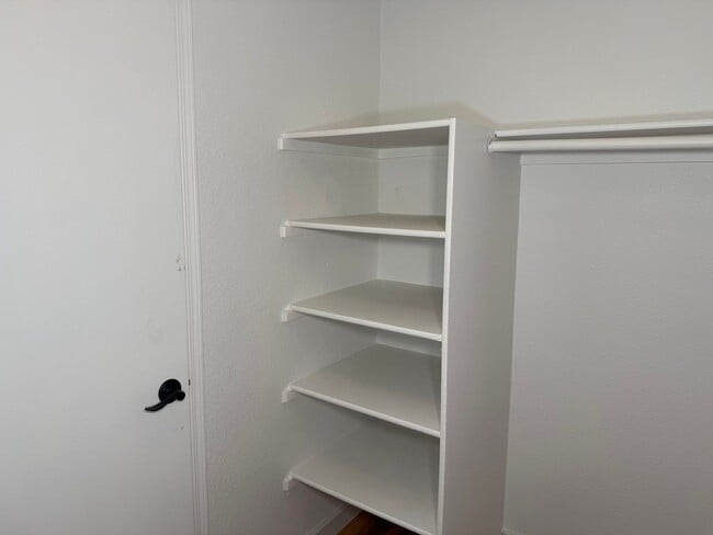 Building Photo - 1162 W 2nd Ave