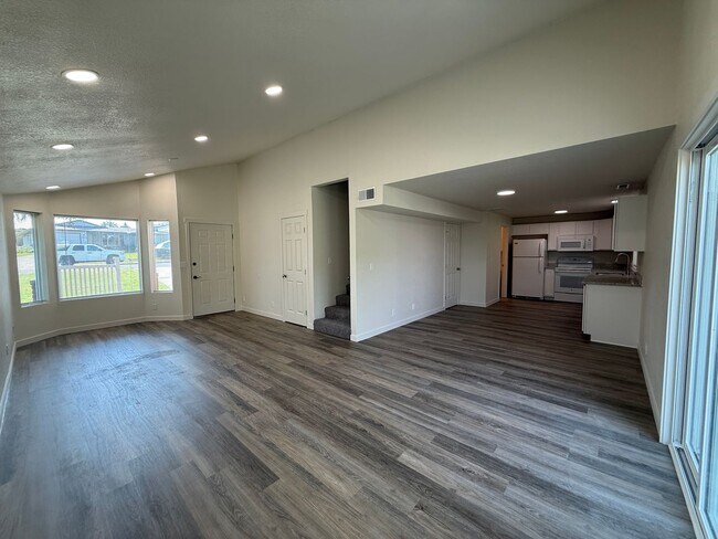 Building Photo - 371816