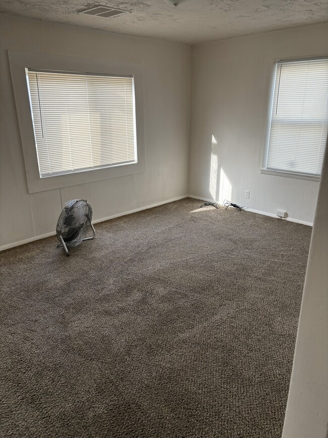 Building Photo - 3333 Norton Ave