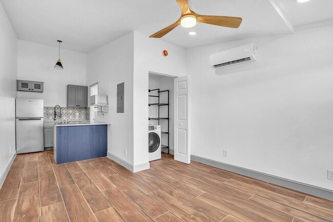 Interior Photo - Australian Pines Apartments