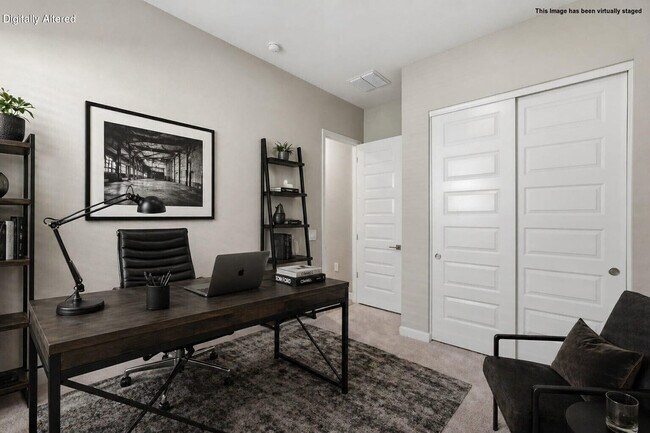 Building Photo - 5028 E Shady Glen Ave