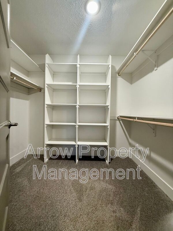 Building Photo - 7810 Patrick Ave