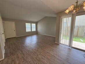 Building Photo - 510 Willowbend Cove