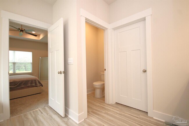 Building Photo - 5875 Sargassum Ln