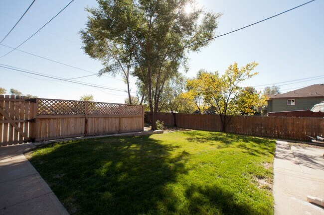 Building Photo - 2Bed/2Bath Home in Sloan's Lake