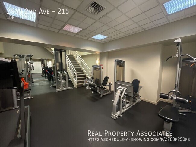 Building Photo - 2600 2nd Ave