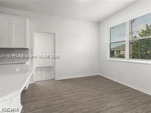 Building Photo - 209 SE 26th Terrace