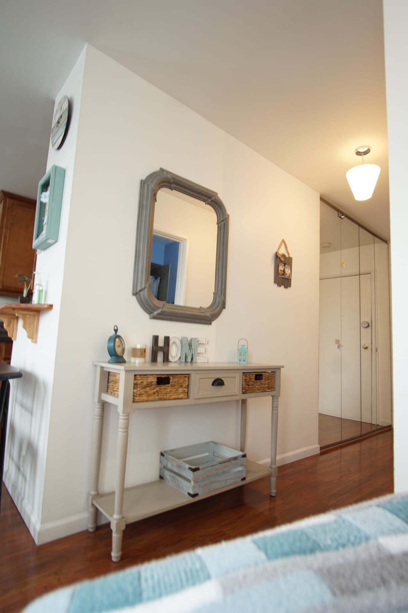 Building Photo - 636 W Webster Ave