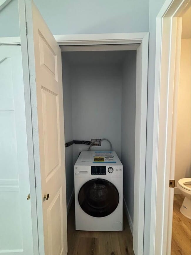 Building Photo - 1 bedroom 1.5 baths Home For Rent in Chula...