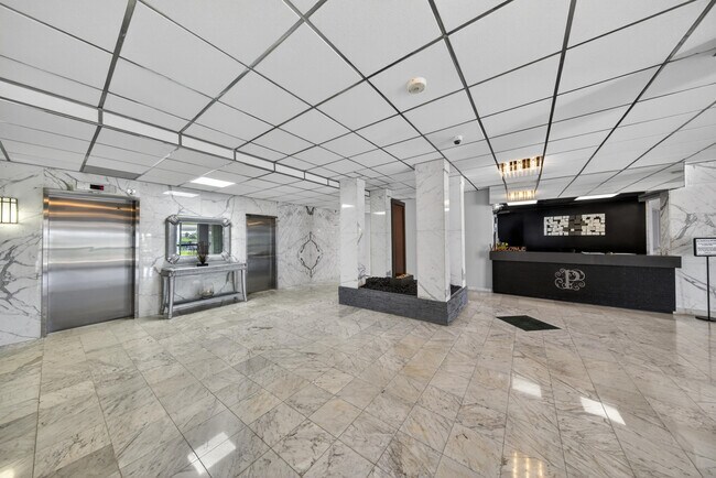 Building Photo - 2851 S Ocean Blvd