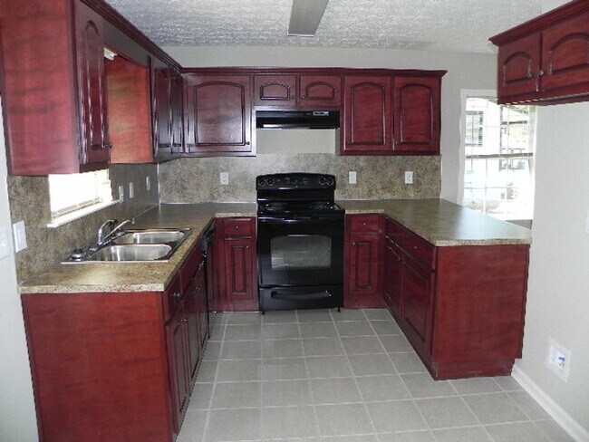 Building Photo - Off 280 Bypass, Phenix City