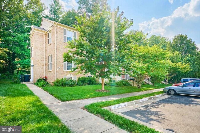 Building Photo - 4235 Sleepy Lake Dr