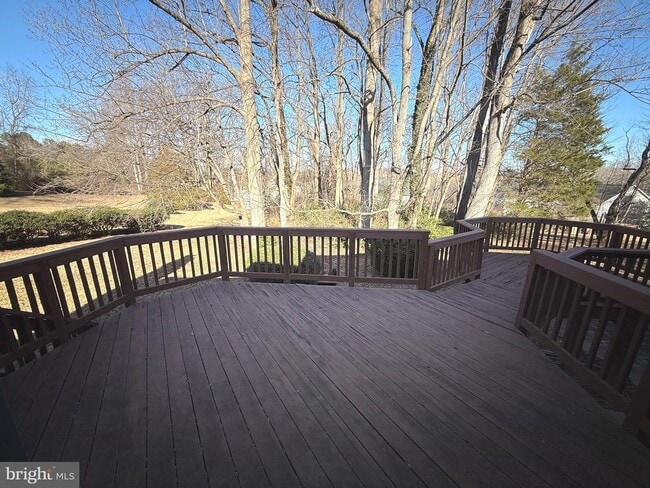 Building Photo - 9608 Burke View Ave