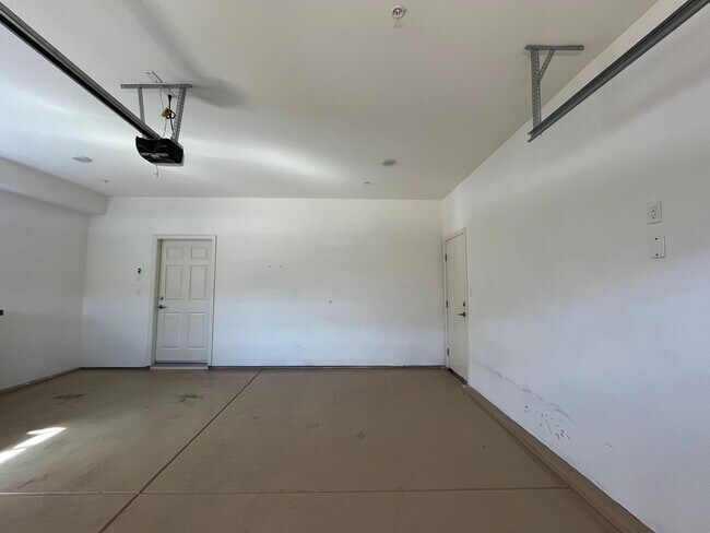 Building Photo - 267 Via las Casitas