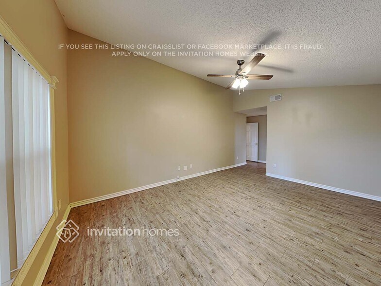 Building Photo - 2729 Talladega Dr