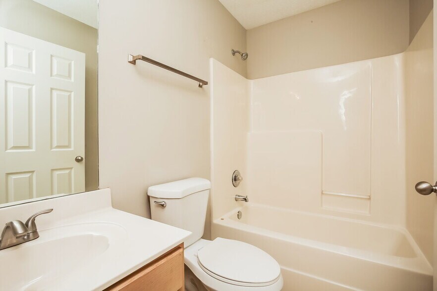 Building Photo - 2538 Sonar St