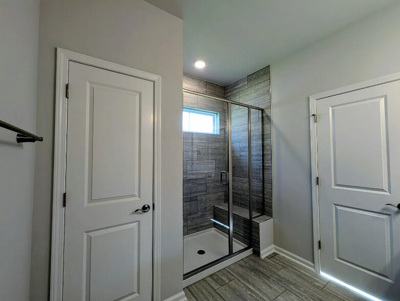 Building Photo - 740 Ben Ledi Ct
