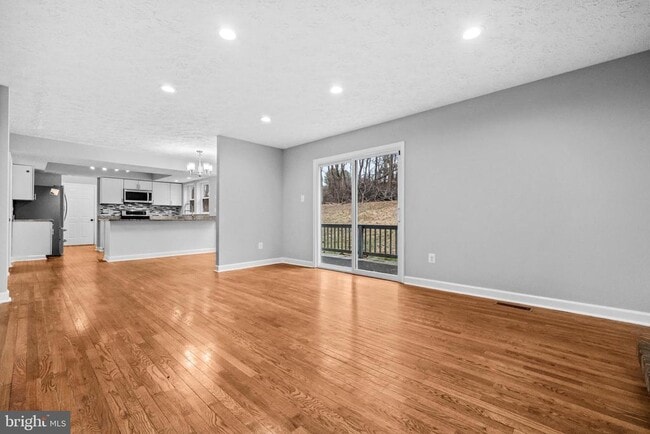 Building Photo - 915 Cypress Point Cir