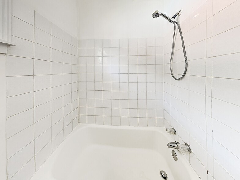 Building Photo - 1332 Eubanks Ave