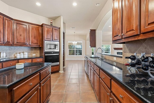 Building Photo - 16305 Almaden Dr