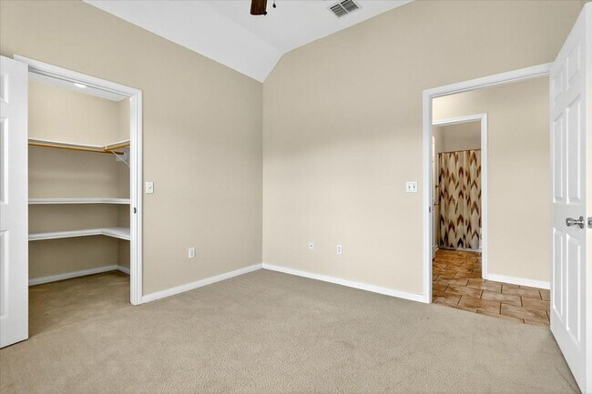 Building Photo - 6018 Tapestry Dr