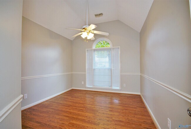 Building Photo - 115 Markum Ln