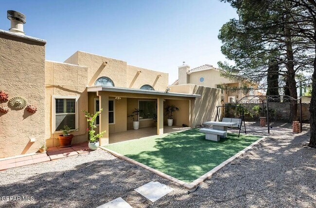 Building Photo - 6564 Brisa Del Mar Dr