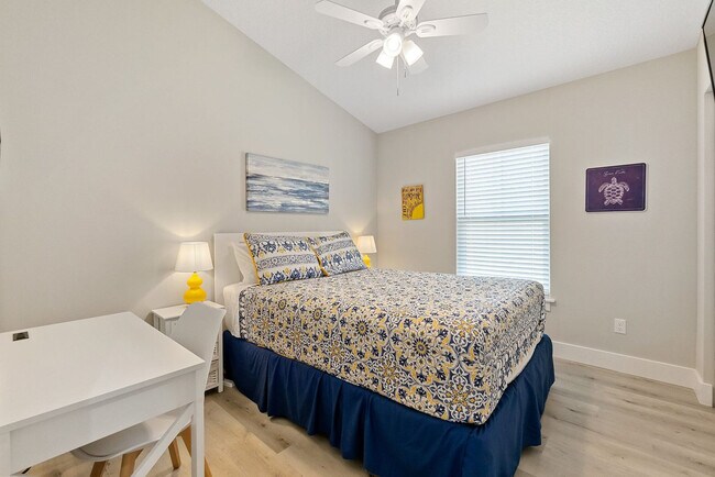 Building Photo - 1004 Josiah St