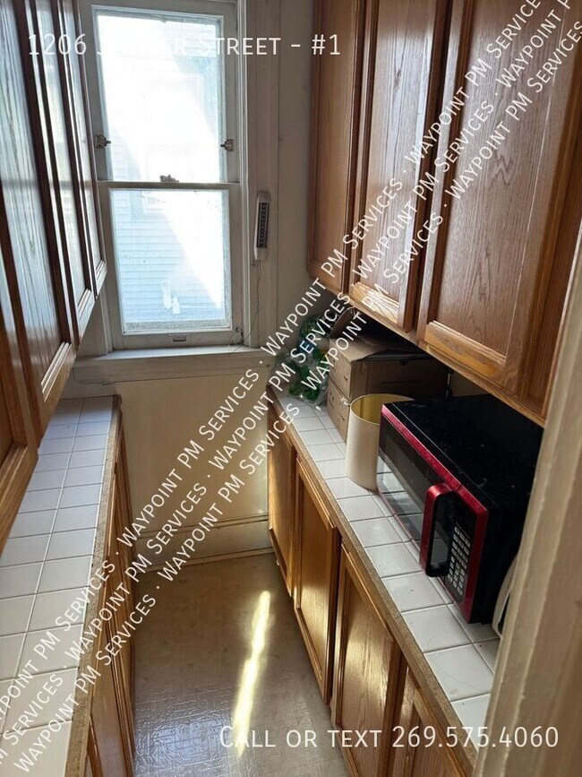 Building Photo - 1206 Jenifer St