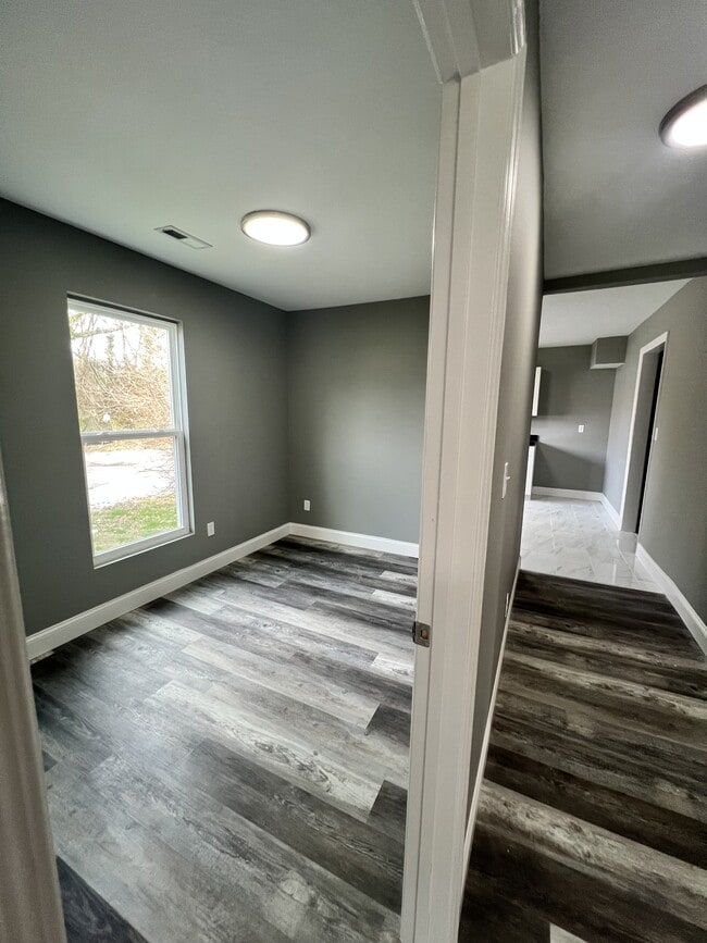 Building Photo - 1100 Tunnel Blvd