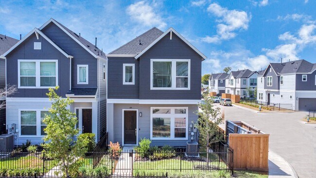 Building Photo - 785 Strawberry Pines Ct