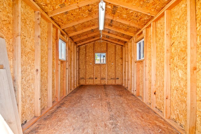 Building Photo - Charming Oakland Oasis with Detached Works...