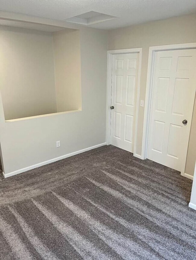 Building Photo - 116 E Church St