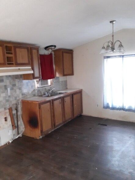 Building Photo - 120 Wilderness Park