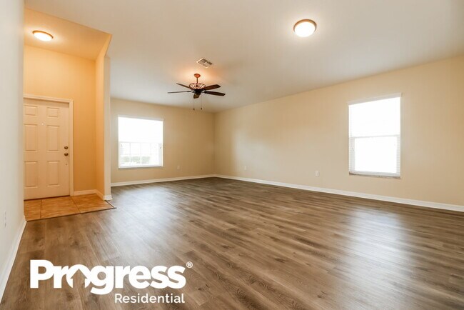 Building Photo - 10042 Ives Loop