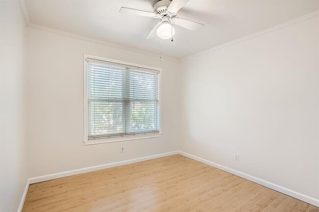 Building Photo - 1712 Hermitage Dr