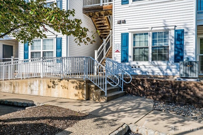 Building Photo - 936 Waterford Dr
