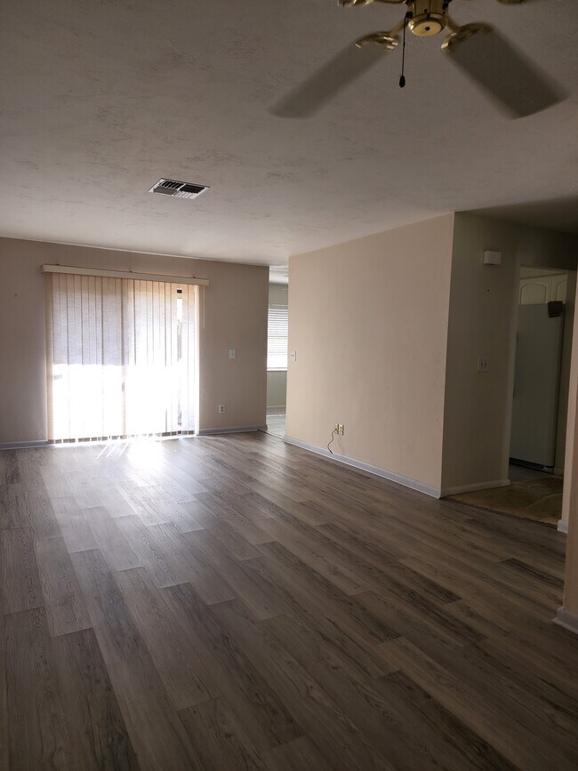 living room, new floor - 13121 Burningtree Ave