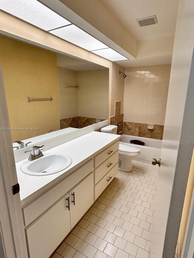 Building Photo - 8228 NW 199th Ter