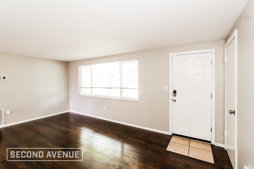 Building Photo - 7321 Coventry Dr