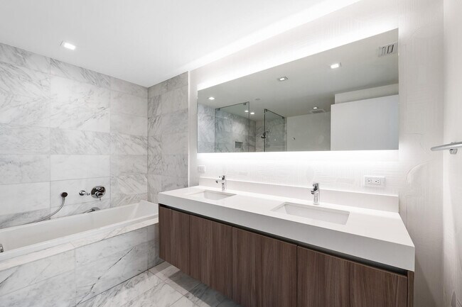 Building Photo - 401 N Birch Rd