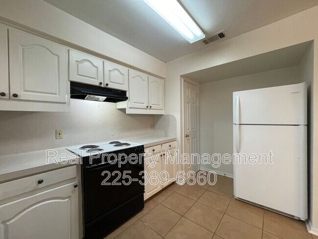 Building Photo - 13640 Rampart Ct