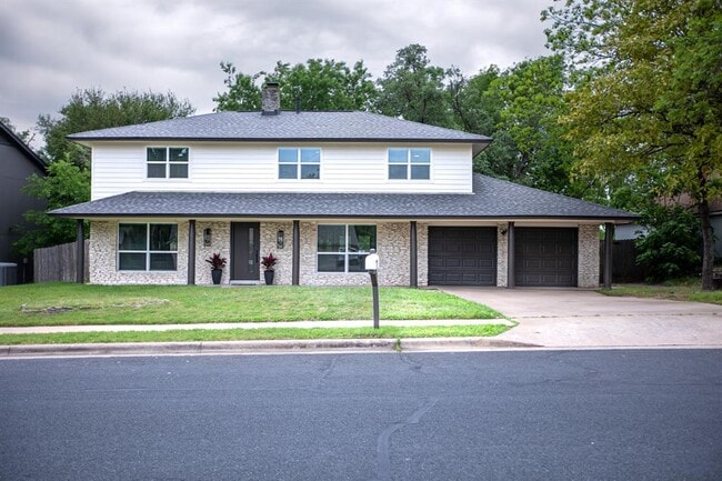 Building Photo - 2011 Malvern Hill Dr