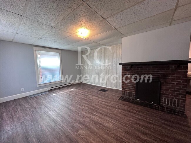 Building Photo - 1114-A Gilbert-