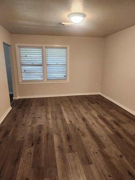 Building Photo - 2929 robinson blvd