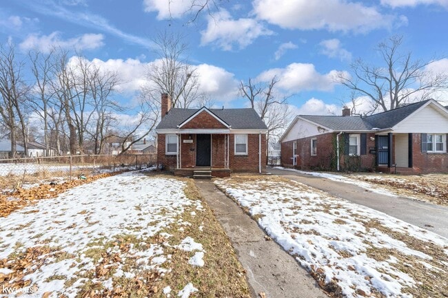 Building Photo - 14024 Grandville Ave