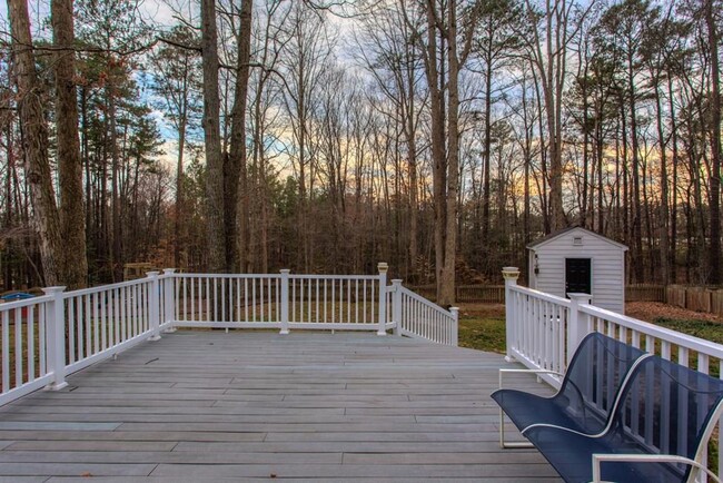 Building Photo - Beautiful 3 Bedroom, 2 Bathroom Home in Chesterfield ***Available Early-Mid June 2026***